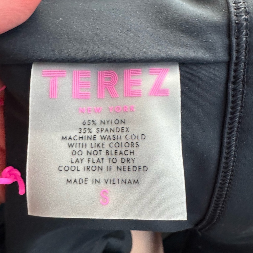 TEREZ NWT Black V-Neck Sports Bra 🖤 Size Small 🖤 - Picture 4 of 4